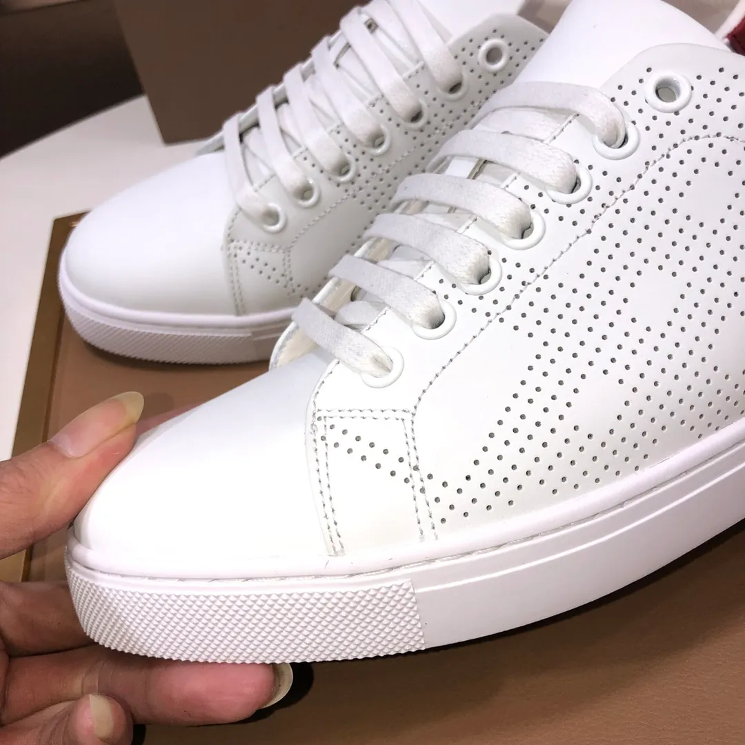 Men's shoes 💰480💰 [Burberry] (cowhide lining) classic low-top sneakers｜Imported cowhide with classic plaid fabric｜Cowhide lining｜Original outsole｜Fine workmanship and comfortable to wear Size: 38-44 (customized at 45)